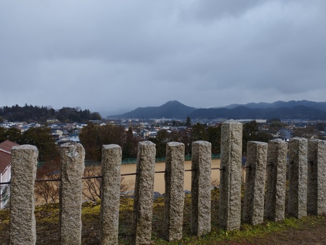 八上城
