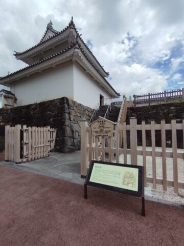 降りて